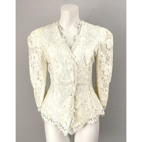 1980s Ivory Lace Collarless Fit and Flare Special Occasion Bridal Jacket Size 4 - Picture 1 of 6